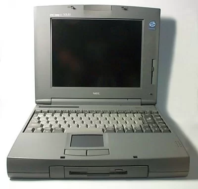 Foto do Console PC-98